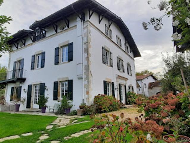 Vente Propriété 10 pièces 440 m2 Saint Martin de Seignanx