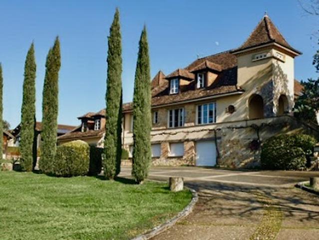 Vente Propriété 10 pièces 516 m2 Figeac
