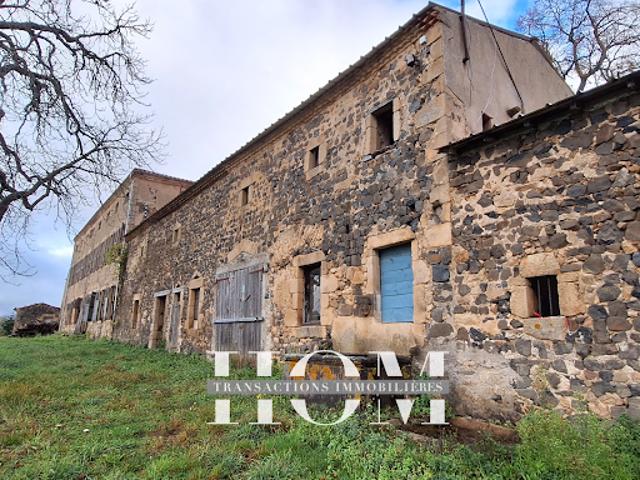 Vente Propriété 10 pièces 600 m2 Sugères