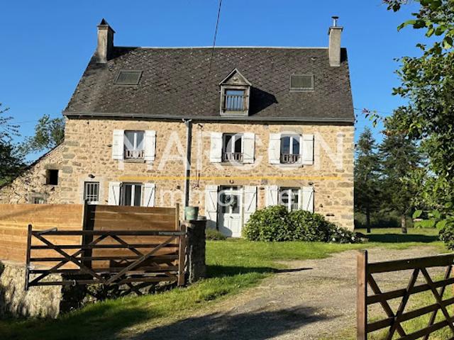 Vente Propriété 11 pièces 194 m2 Saint Agnant de Versillat