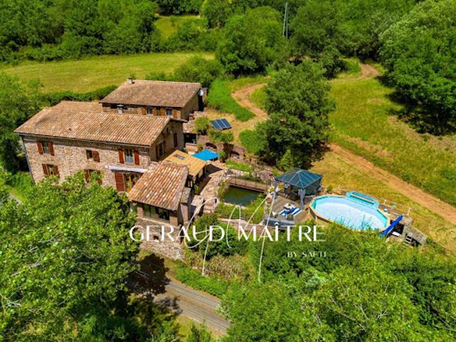 Vente Propriété 11 pièces 240 m2 Broquiès