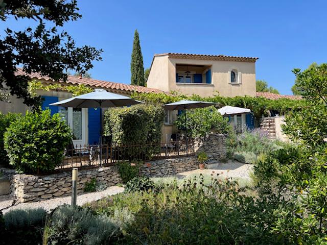 Vente Propriété 11 pièces 250 m2 Lacoste