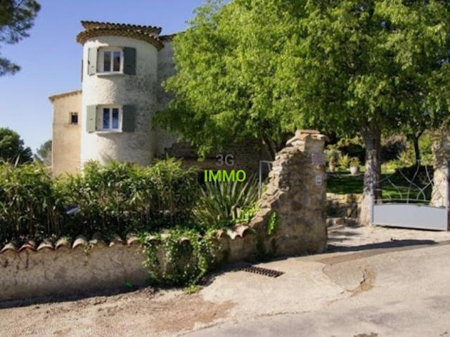 Vente Propriété 11 pièces 287 m2 Uzès