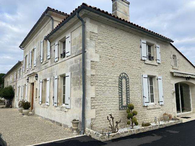 Vente Propriété 11 pièces 205 m2 Segonzac