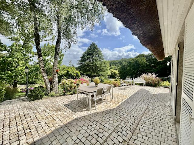 Vente Propriété 11 pièces 375 m2 Luynes