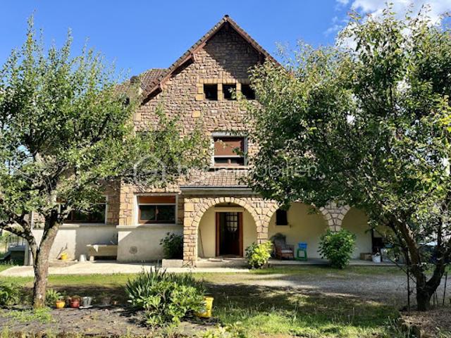 Vente Propriété 11 pièces 300 m2 Sedan