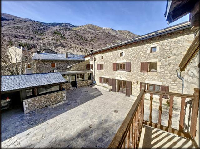 Vente Propriété 11 pièces 305 m2 Porta