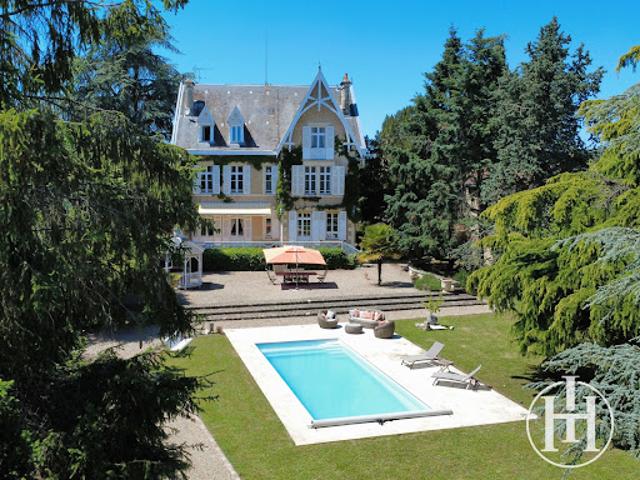 Vente Propriété 11 pièces 416 m2 Saint Amand Montrond