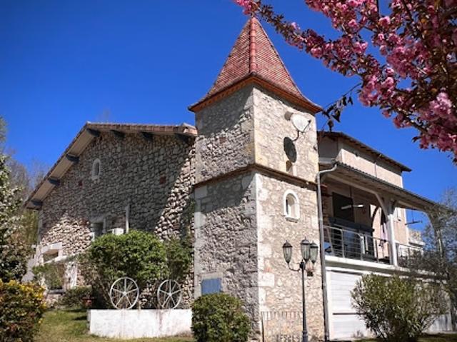 Vente Propriété 11 pièces 420 m2 Laroque Timbaut