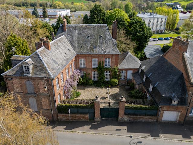Vente Propriété 11 pièces 500 m2 Aumale