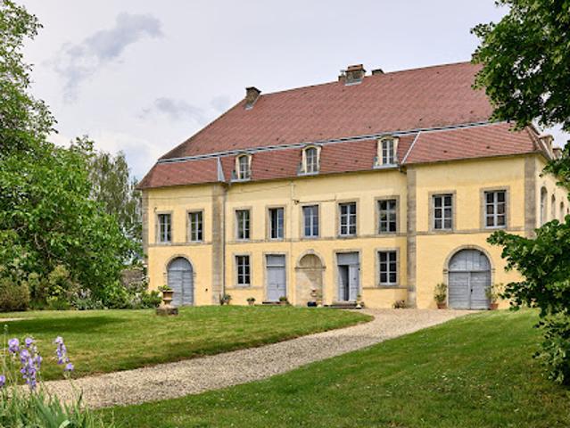 Vente Château 12 pièces 250 m2 Volon