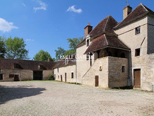 Vente Manoir 12 pièces 444 m2 Auxerre