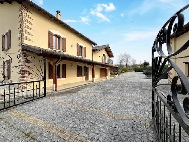 Vente Propriété 12 pièces 341 m2 Chatillon sur chalaronne
