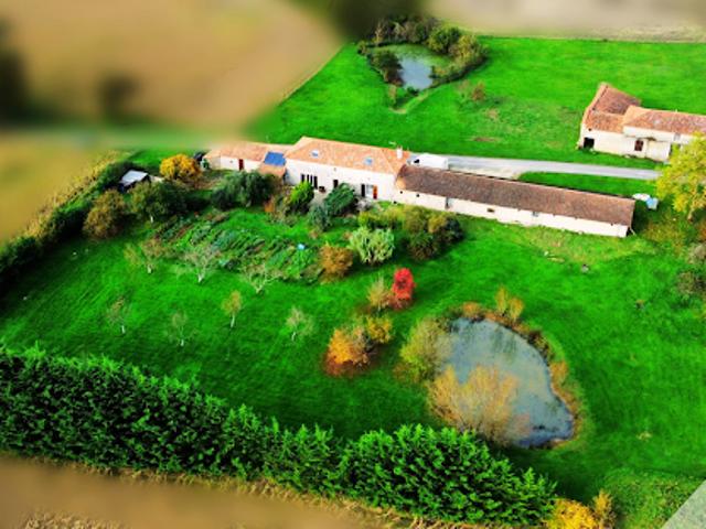 Vente Propriété 12 pièces 321 m2 Poitiers