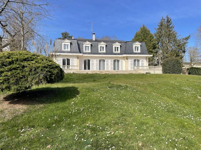 Vente Propriété 12 pièces 443 m2 Boissettes