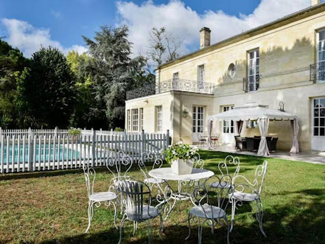 Vente Propriété 12 pièces 450 m2 Latresne