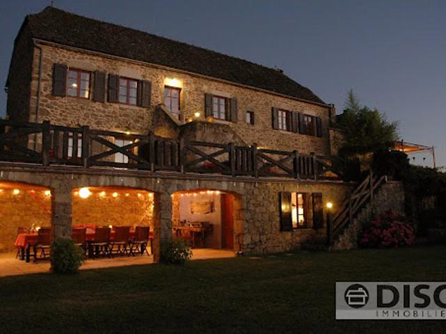 Vente Propriété 12 pièces 557 m2 Saint André de Najac