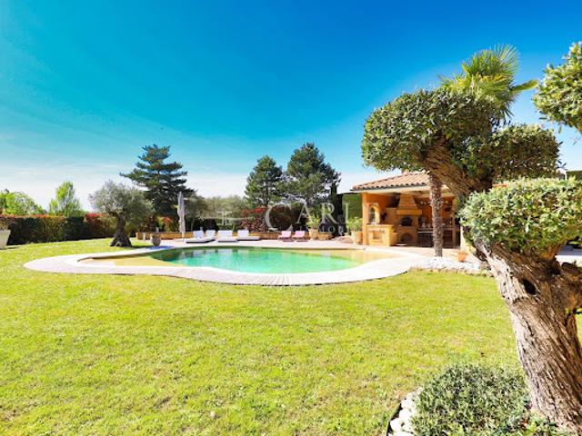 Vente Propriété 12 pièces 567 m2 Genas