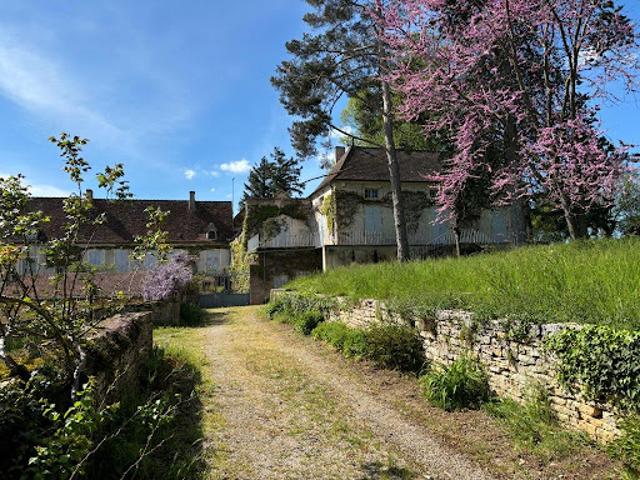 Vente Propriété 14 pièces 260 m2 Saint Gengoux le National