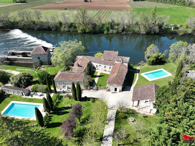 Vente Propriété 14 pièces 520 m2 Puy l'Evêque