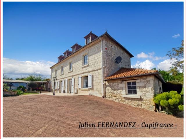 Vente Propriété 15 pièces 385 m2 Indre et Loire