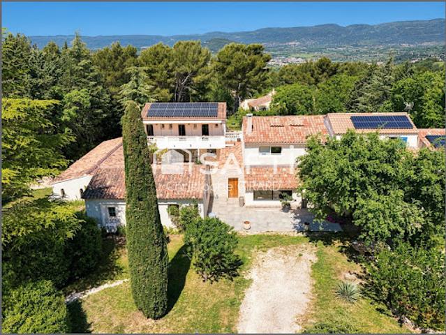 Vente Propriété 15 pièces 447 m2 Apt