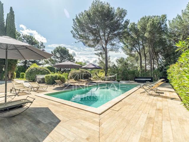 Vente Propriété 15 pièces 470 m2 Lourmarin