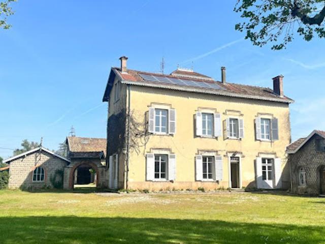 Vente Propriété 15 pièces 480 m2 Saint Romain de Jalionas