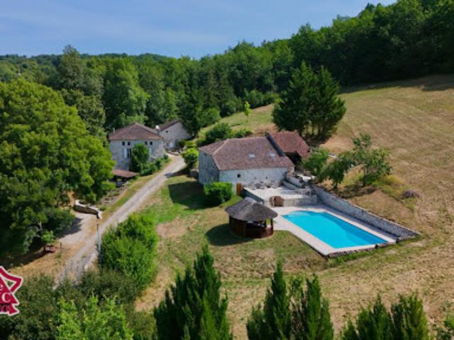 Vente Propriété 15 pièces 409 m2 Dondas