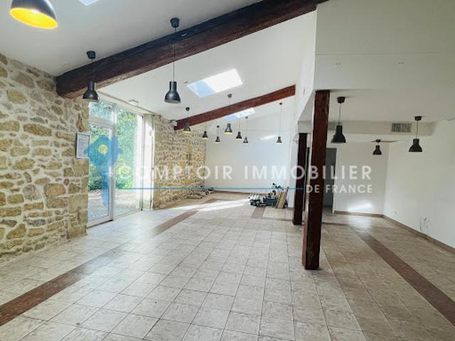 Vente Propriété 15 pièces 550 m2 Aimargues