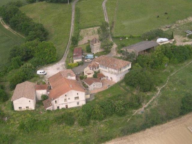Vente Propriété 15 pièces 620 m2 Valence D Agen