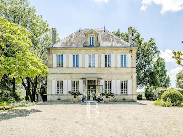 Vente Propriété 15 pièces 700 m2 Saint Loubès