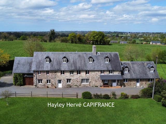Vente Propriété 16 pièces 380 m2 Fleury