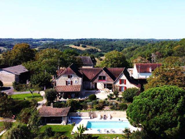 Vente Propriété 16 pièces 330 m2 Thenon