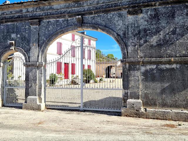 Vente Propriété 16 pièces 440 m2 Jurignac