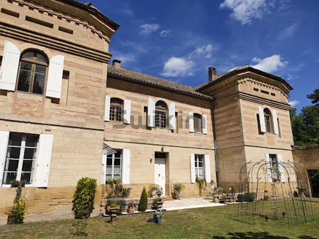 Vente Propriété 16 pièces 450 m2 Uzès