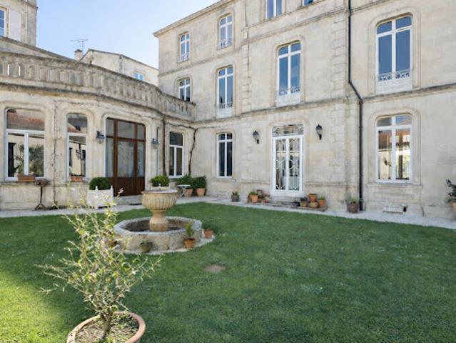 Vente Propriété 16 pièces 493 m2 Rochefort