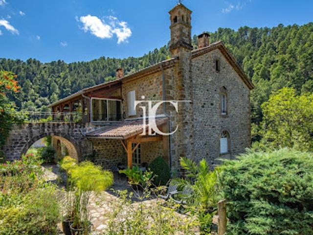 Vente Propriété 18 pièces 320 m2 Les Vans