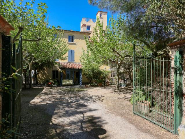 Vente propriété 20 Pièce s 956m² Claira