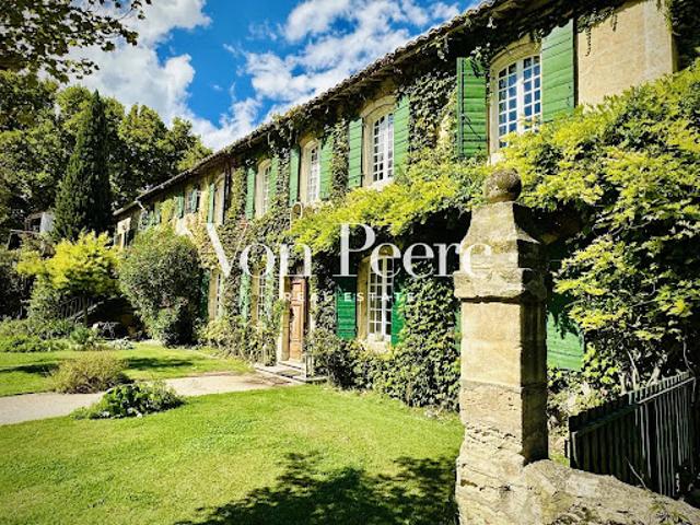 Vente Propriété 20 pièces 800 m2 Avignon