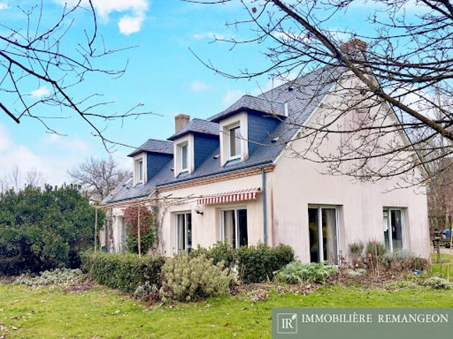 Vente Propriété 8 pièces 222 m2 Vierzon
