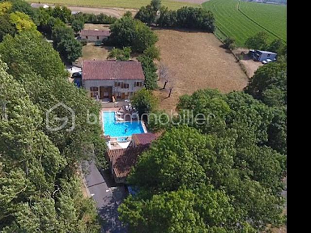 Vente Propriété 22 pièces 550 m2 Saint Pierre de Juillers