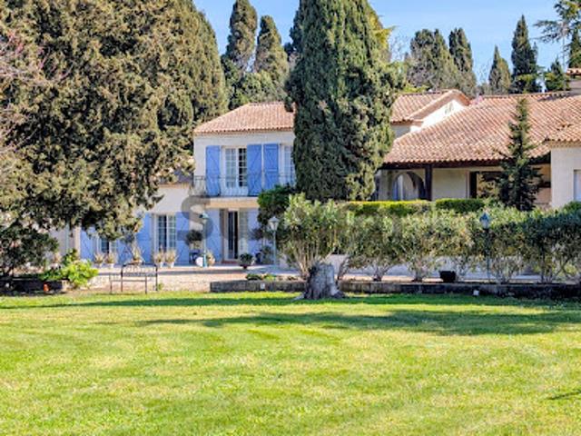 Vente Propriété 30 pièces 767 m2 Nimes