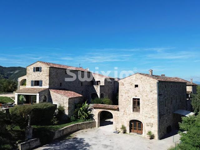 Vente Propriété 32 pièces 900 m2 Vagnas