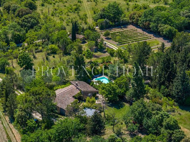 Vente Propriété 7 pièces 140 m2 Gordes