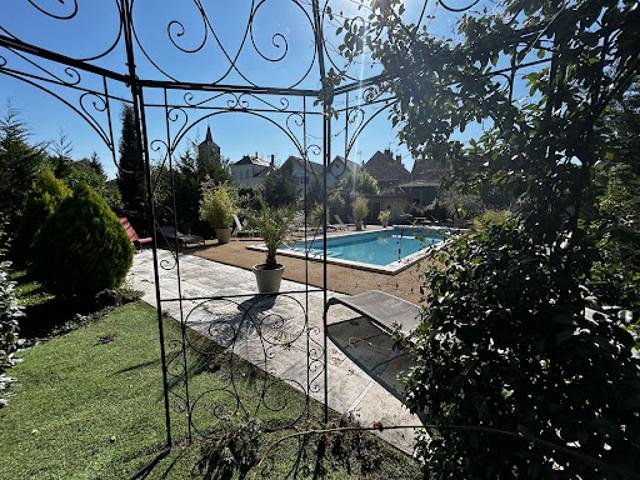 Vente Propriété 7 pièces 175 m2 Pontaubert