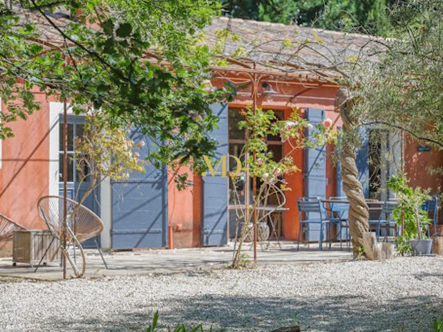 Vente Propriété 7 pièces 175 m2 Roussillon