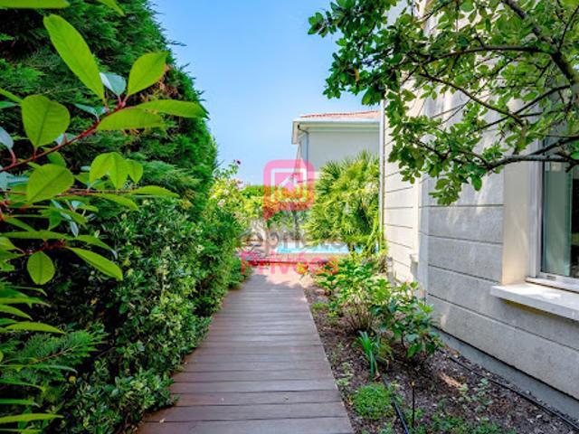 Vente Propriété 7 pièces 185 m2 Bordeaux