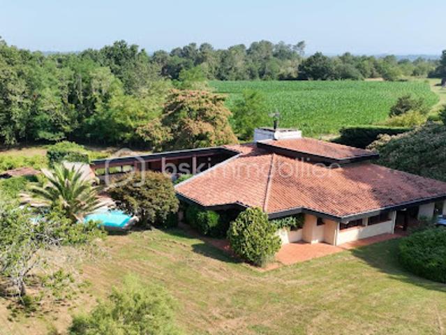 Vente Propriété 7 pièces 190 m2 Heugas