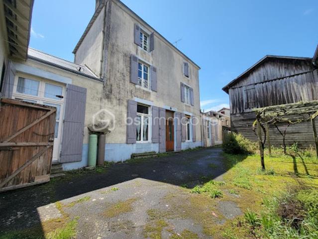 Vente Propriété 7 pièces 192 m2 Sanxay